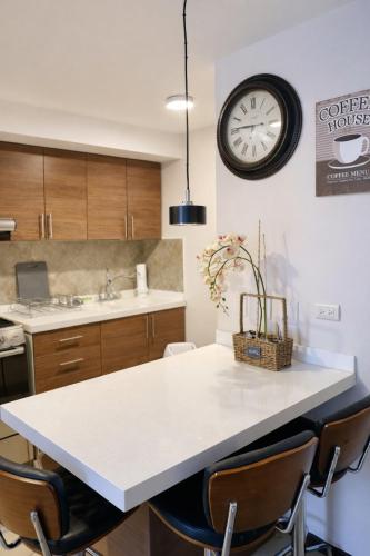 Konyha, Casa Amplia en Cuenca con Parking y WiFi para 8 Huespedes in Ricaurte