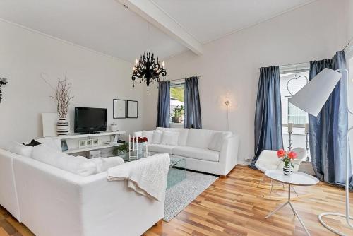 Systra Hotel Apartments Sjøholt in 厄斯古格