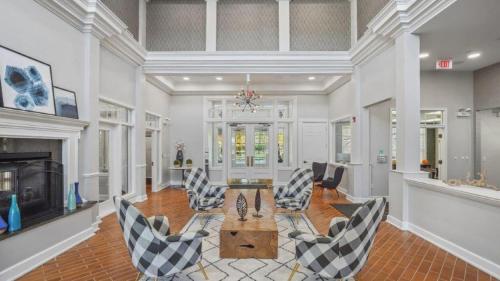 Iekārtas, Landing Incredible 1BD Pool Tennis Court in West Dundee (IL)