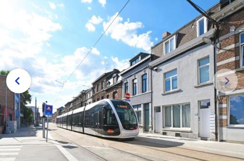 Chic et cosy idéal pour un séjour à Liège (Chic et cosy ideal pour un sejour a Liege) in 昂格勒爾