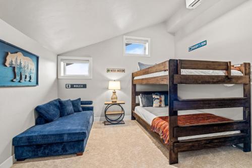 Bear Claw 402 - Premier Ski-in Ski-out & Winter Shuttle! Renovated 2025! - image 3