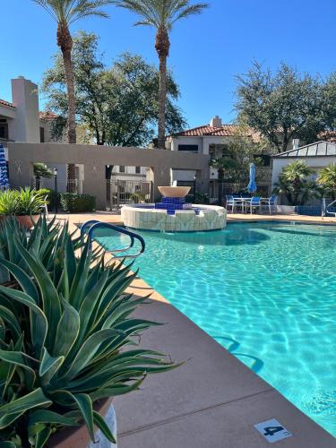 North Scottsdale Place To Be - Scottsdale, AZ