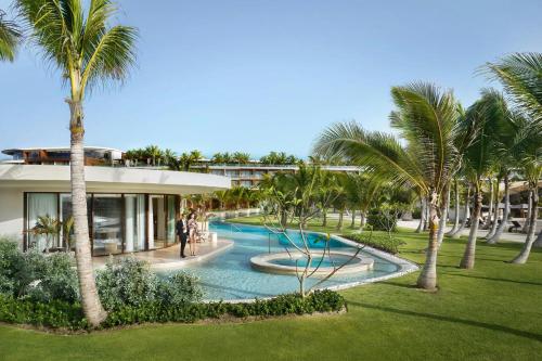 Úszómedence, The St. Regis Cap Cana Resort in Cap Cana