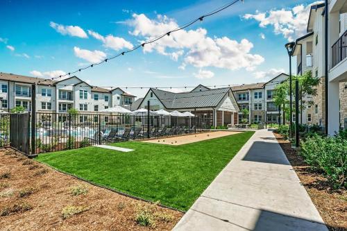 Létesítmények, Landing Apartments - Atlas Bluewood in Celina (TX)