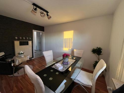 Stylish 4-5 room Flat above Esslingen Old Town in 埃斯林根市中心