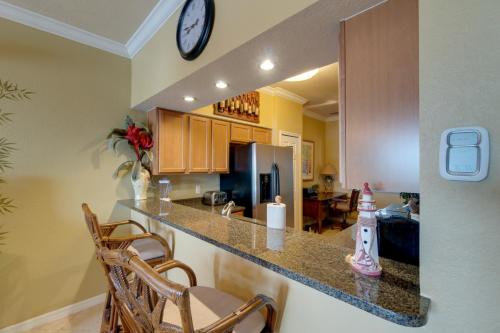 River Strand Country Club Condo with Pool Access! in Bradenton, USA