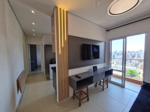 Apto novo localizado no Boqueirão Praia Grande SP – khách sạn tại Boqueirão