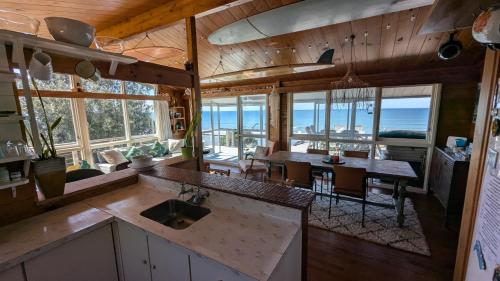 Gorgeous Beach House in Maketu