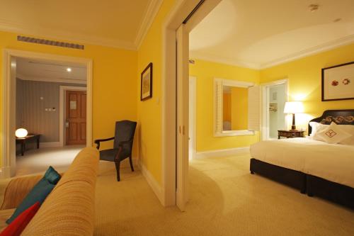 Master Suite Garden image 3