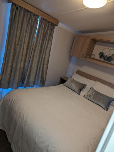 Denny's Holiday Homes in Marton