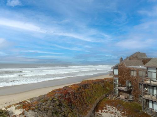 Vaade, Oceanfront Bliss at Pelican 7 in Watsonville (CA)