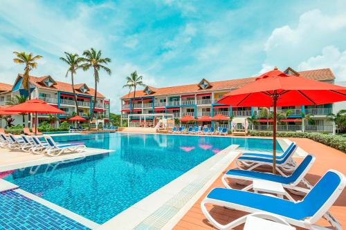 Swimming pool, Decameron Isleno - All Inclusive in San Andres Island