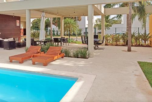 New Elegant Studio with Pool Garden & Comfort - image 5
