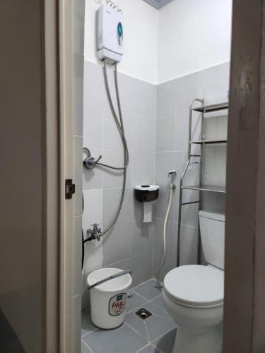 Shower, Teachers Home in Malay
