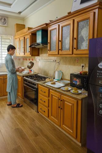 Legacy Guest House - image 9