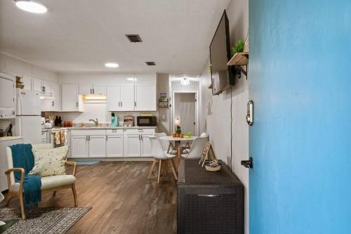 Cozy Hideaway fire pit bbq kid & dog friendly in Myrtle Grove