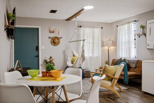 Cozy Hideaway fire pit bbq kid & dog friendly in Myrtle Grove