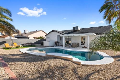 Modern Phoenix Home FREE Heated Pool – khách sạn tại Bắc Phoenix