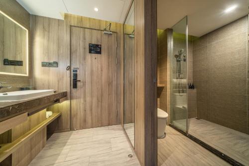 Echarm PLUS Hotel Chongqing Liziba Lianglukou Subway Station – Chungking (Chongqing), KY