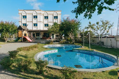 河岸香榭&田苑民宿 - Yilan