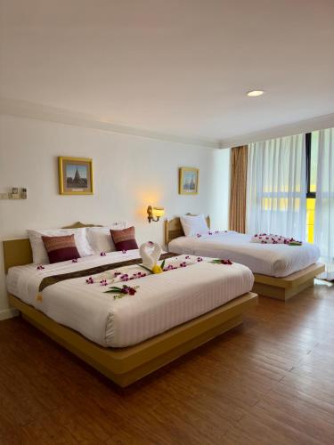 room detail thumbnail 0