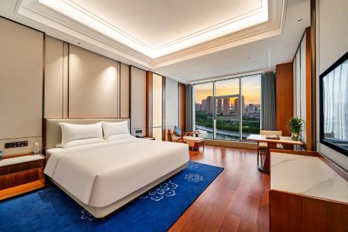 Wuwei Binhu Hotel in Wuwei