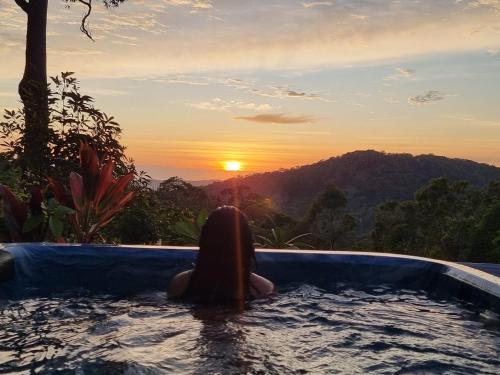 Mountains & Ocean Views retreat with hot spa - Gold Coast Hinterland — other in 54 Shuttlewood Court, Tallebudgera Australia, 4213