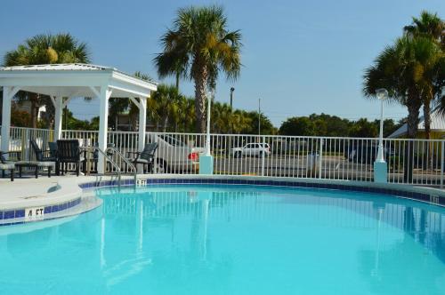 Destin Inn & Suites