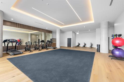 Bright Woden Stay Near Hospital CIT Shops - image 3