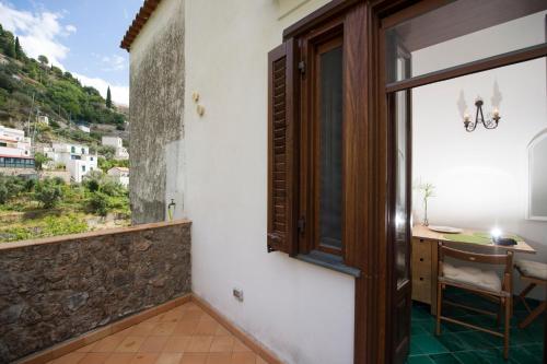 One-Bedroom House with Sea View image 10