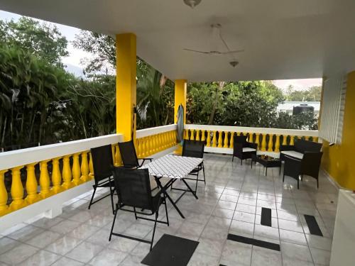 Casa Peace Haven Beach House Aguada in Aguada