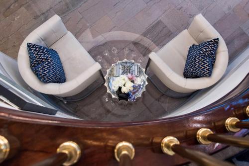 Phoenix Park Hotel - image 3