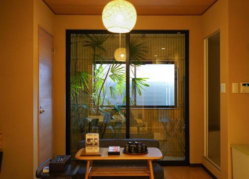 Shirakabanoyado - SHIOKUSA, 白樺の宿 - 塩草, Osaka