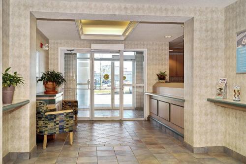 Előcsarnok, Motel 6 Peterborough, ON in Peterborough