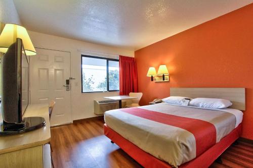 Motel 6 Monterey, CA - 편의 시설/서비스