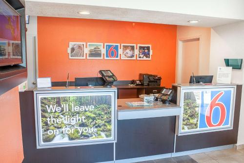 บริการและสิ่งอำนวยความสะดวก, Motel 6 Ukiah, CA in อูไคย่า (CA)