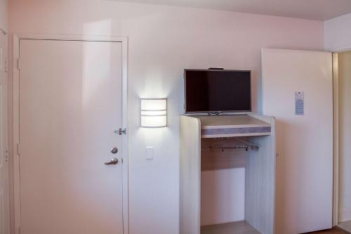 2 double beds