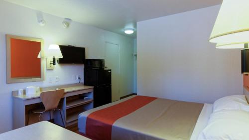 Motel 6-Chico, CA image 38