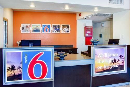 Motel 6-Bakersfield, CA - South