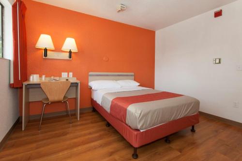 1 queen bed