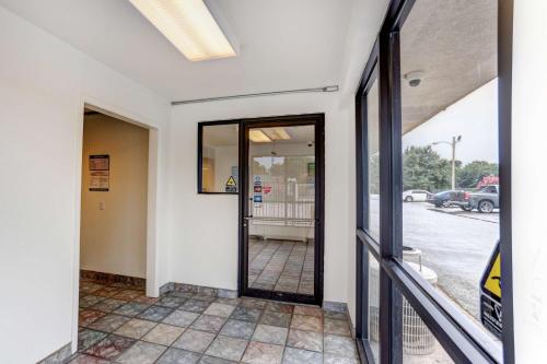 ล็อบบี้, Motel 6 Jonesboro, AR in โจเนสโบโร (AR)