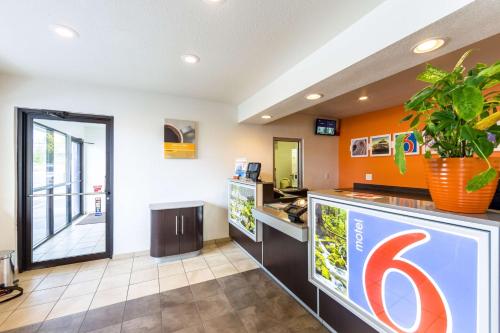 Motel 6-Klamath Falls, OR