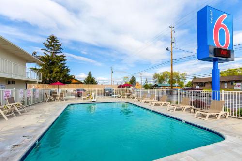 Motel 6-Klamath Falls, OR