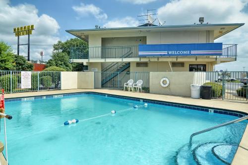 Kilátás, Skyline Inn in Conway
