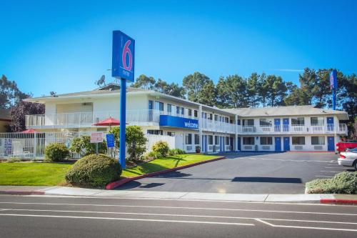 Motel 6-Arcata, CA - Humboldt University