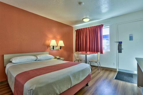 1 double bed