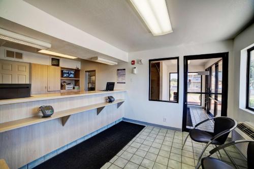 Előcsarnok, Super 7 Inn in Bossier City (Louisiana)