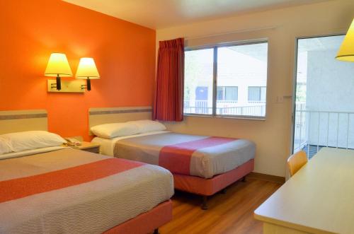 Motel 6-Santa Nella, CA - Los Banos - Interstate 5 Motel 6 Santa Gustine is a popular choice amongst travelers in Santa Nella Village (CA), whether exploring or just passing through. Both business travelers and tourists can enjoy the hotels facilitie