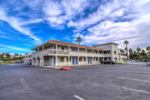 Motel 6-Carlsbad, CA Beach