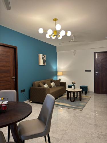 The Velvet Nook l A Modern 2BHK Apartment – khách sạn tại Kalwar